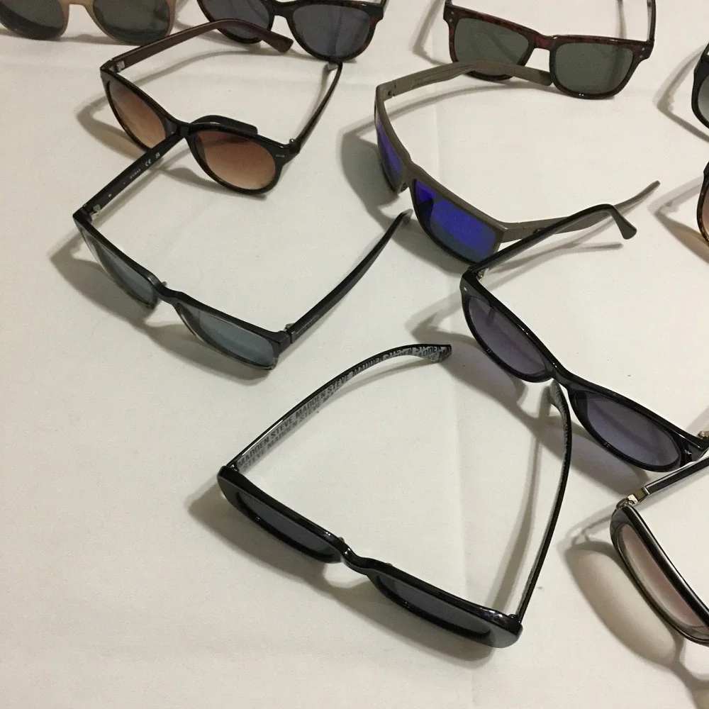 Lot of 17 Sunglasses Mixed Brands Unisex OS Multisize Multicolor Assorted Styles